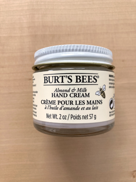 crème pour les mains à l'huile d'amande et au lait Burt's Bees
