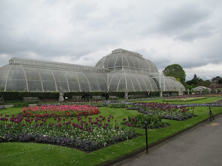 serre et jardin des Kew Gardens à Londres