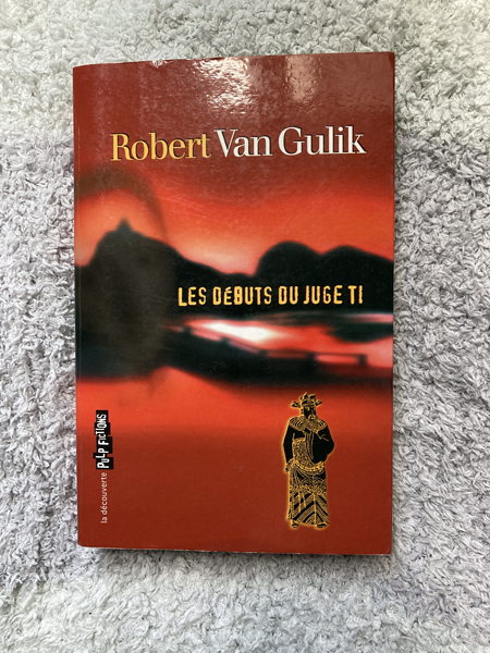 Couverture Les débuts du juge Ti de Robert Van Gulik